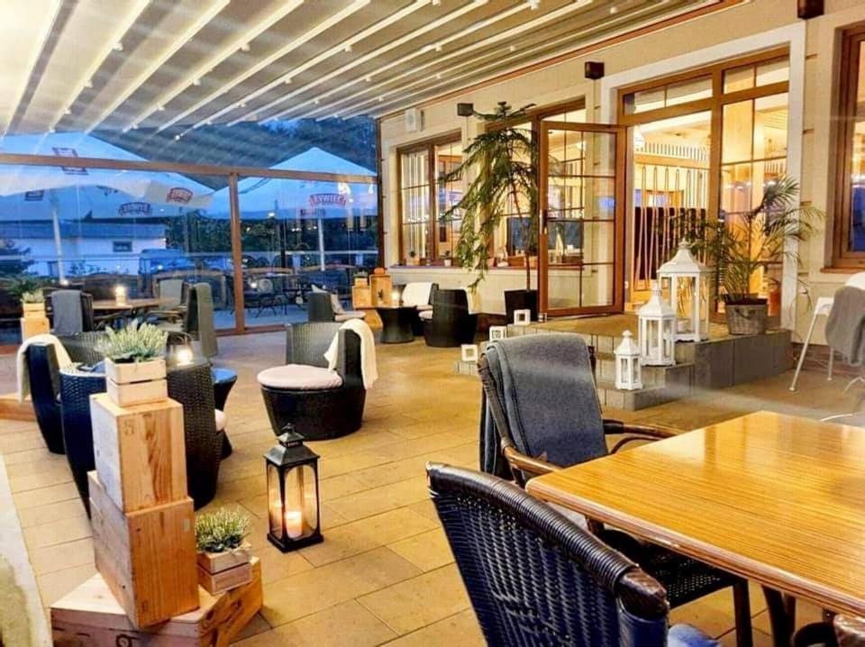 ביסקופייש Hotel Sloneczny Brzeg מראה חיצוני תמונה