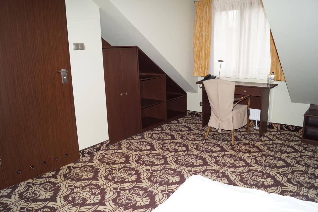 ביסקופייש Hotel Sloneczny Brzeg חדר תמונה